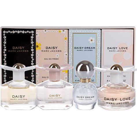 marc jacobs perfume miniatures set.